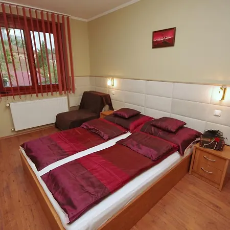Babilon Szallas De Luxe * Gyula