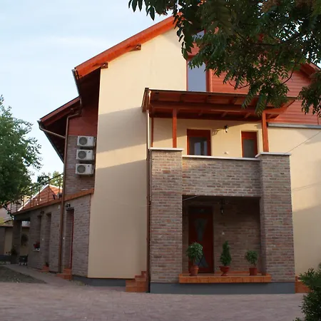 Babilon Szallas De Luxe