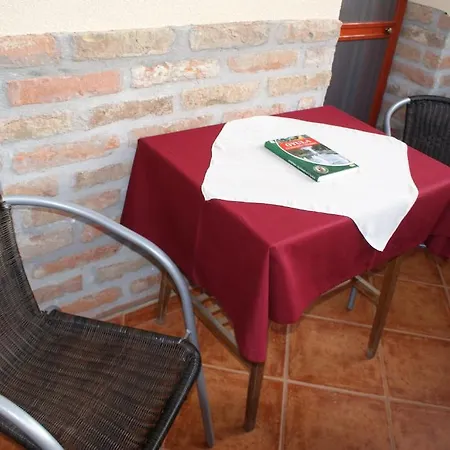 Babilon Szallas De Luxe Appartement Gyula