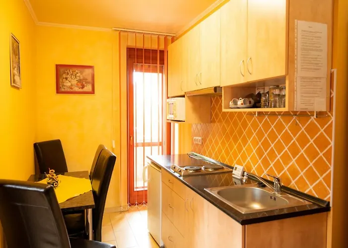 Apartament Babilon Szallas De Luxe *